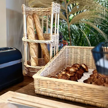 Hotel Ibis Budget Porte De Camargue 2*