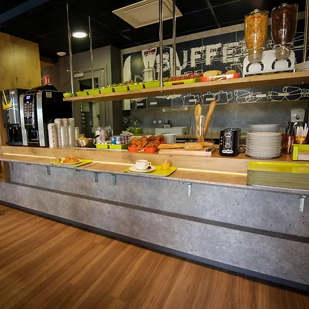 Ibis Budget Porte De Camargue 호텔 생마르탱드크로
